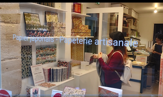 Discover this amazing art store in Marais Paris.